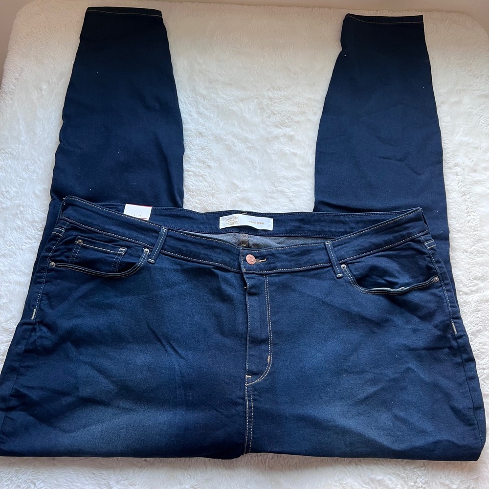Signature by Levi Strauss Gold Label Womens 26L Mid Rise Skinny Jeans Dark‎ Wash